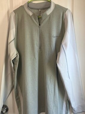 Nike gray & white quarter zip sweatshirt XL